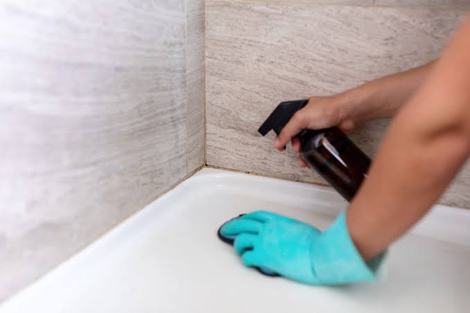 Bathroom Deep Cleaning Tile Grout and Sanitisation image 2