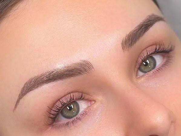 Eyebrow Microblading and Semi-Permanent Makeup